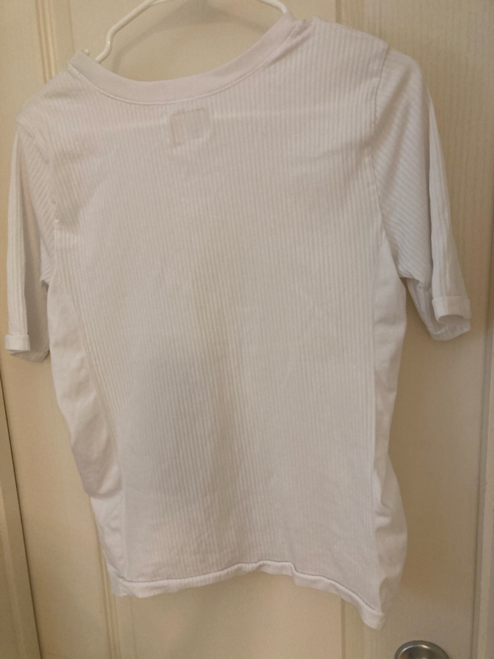 Classic Ribbed White Short-Sleeve Tee - Picture 9 of 9